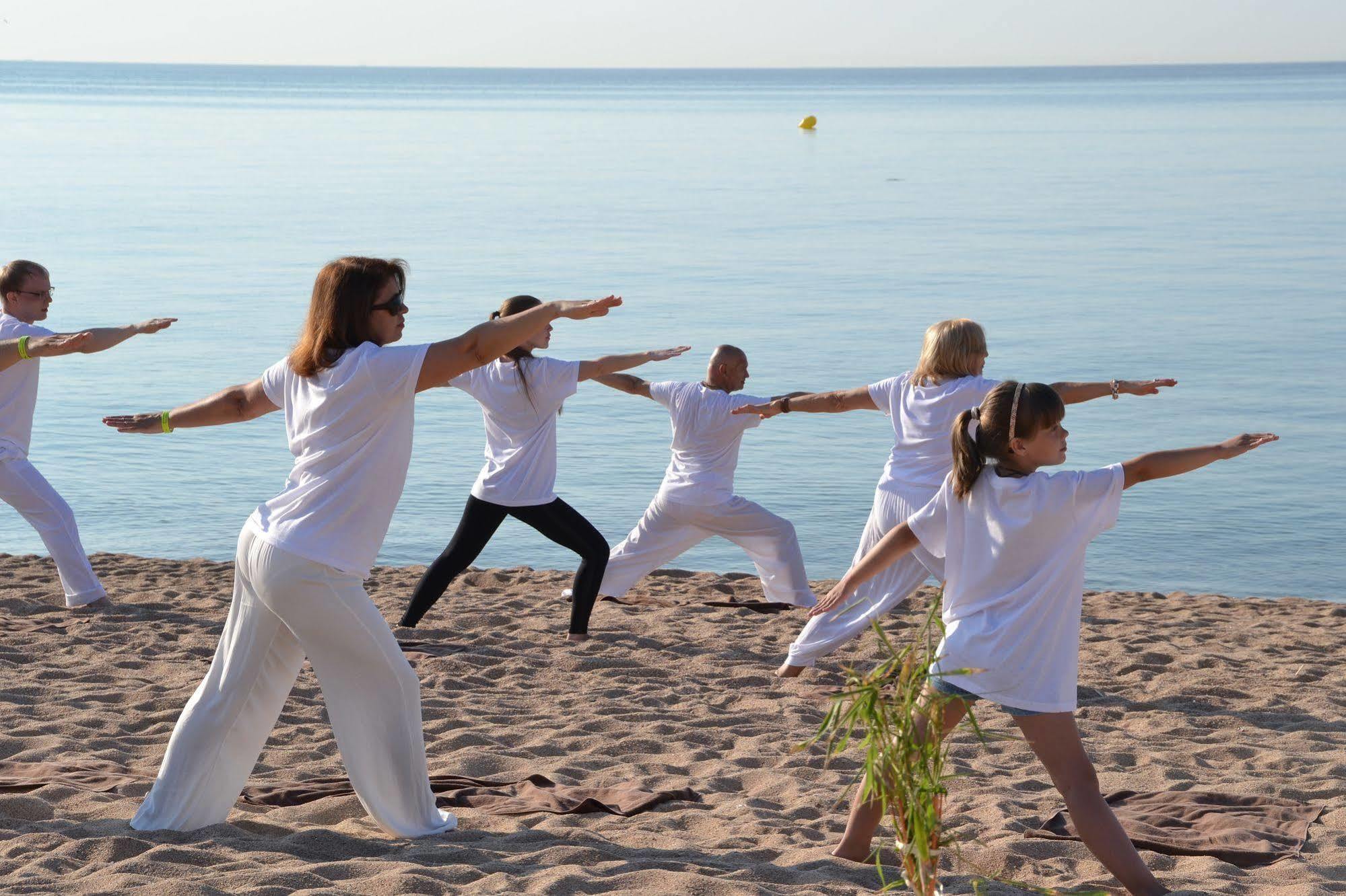 Luna Club Hotel Yoga & Spa 4Sup Malgrat de Mar Exterior photo